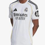 Replica Real Madrid shirt 2025/2026 met AEROREADY-technologie en geborduurd clublogo